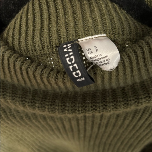 Dark Green H&M Knit Cropped Sweater small - Picture 2 of 3